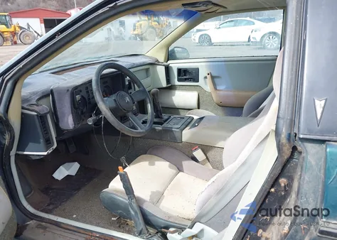 1985 Pontiac Fiero Gt z USA, uszkodzony, nr VIN 1G2PG3798FP246606